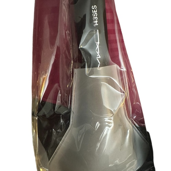 MAC - TRICK OF THE LIGHT EXTRA DIMENSION SKINFINISH KIT NEW! Collectible NIB - Picture 6 of 10